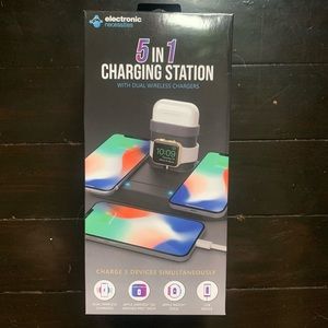 5 in 1 Charging Station